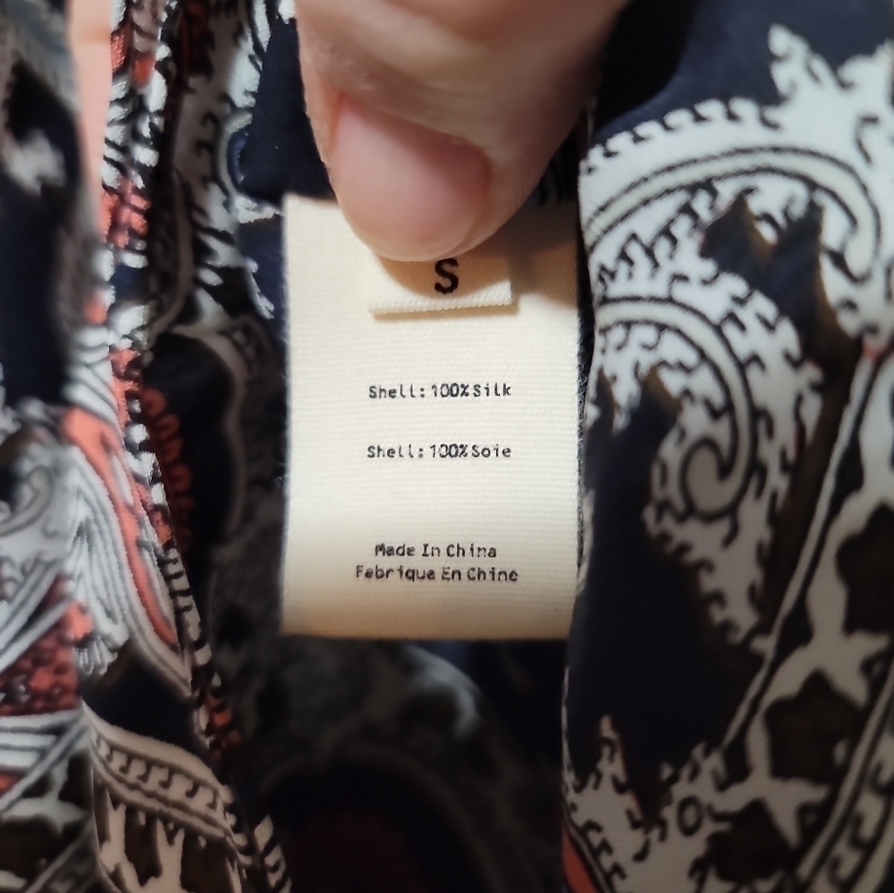 L'Agence Abella Paisley Sleeveless Blouse Small Silk Dark Navy - Picture 8 of 8